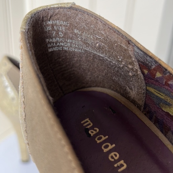 MADDEN GIRL Limmeric Tan Gold Big Bow Peep Toe Platform Heels Shoes 7.5 - Picture 12 of 17